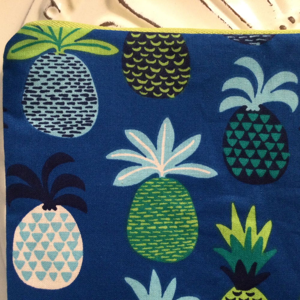100% COTTON BAG NWT ZIPPERED BAG PINEAPPLE & KEYCHAIN Resort Gift Set Summer